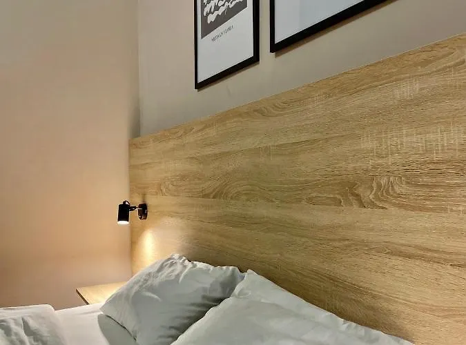 Romantic - Center 5 15 Lviv